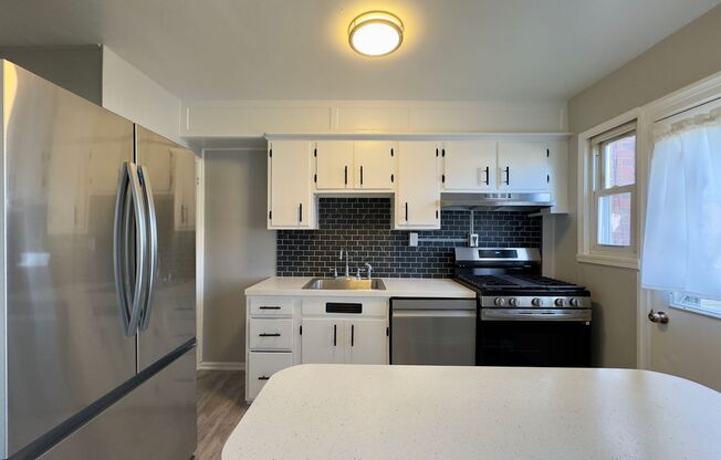 Charming 2 Bedroom/1 Bathroom in Dundalk, MD!