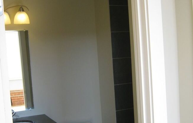 Studio, 1 bath, 1,287 sqft, $2,274, Unit 132