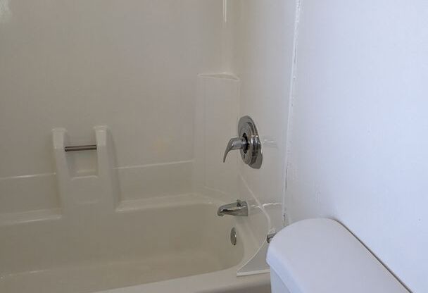Studio, 1 bath, 550 sqft, $1,164, Unit 3515-24