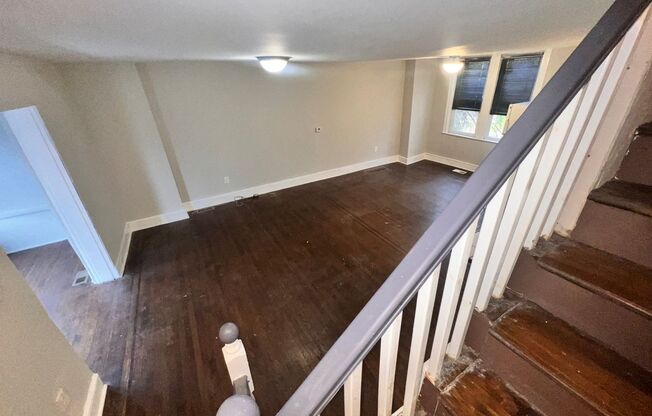 Cozy 3 Bedroom Row Home with Hardwood Floors