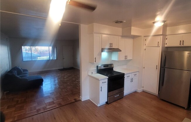 1 bed, 1 bath, 1,000 sqft, $2,100