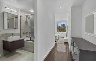 462 W 58 ST