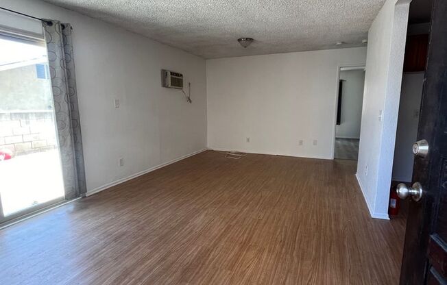 2 beds, 1 bath, 850 sqft, $2,500