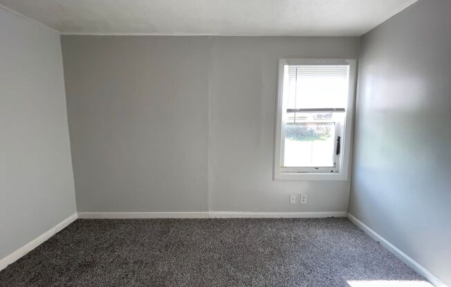 1521 & 1521 1/2 E Kirby Ave (AARC Management, LLC)