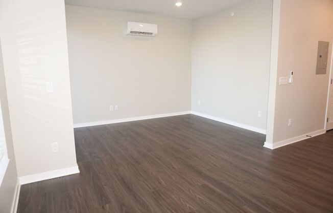 Studio, 1 bath, 541 sqft, $1,099, Unit 518