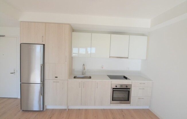 1 bed, 1 bath, 664 sqft, $3,750, Unit 428