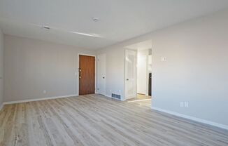 1 bed, 1 bath, $1,200, Unit 2606 E Hennepin Ave #4