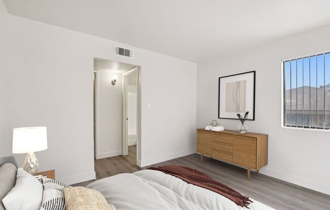 1 bed, 1 bath, 722 sqft, $963, Unit 2136