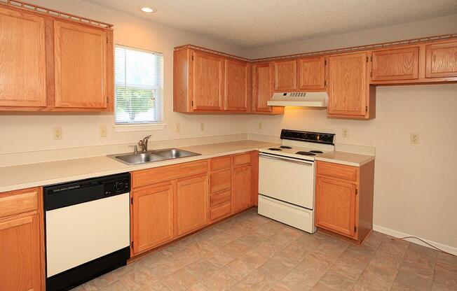 Home - Summerhill & Hickory Manor - Lenexa, KS