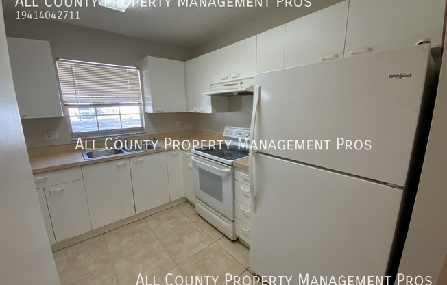 928 ROYAL PALM DR
