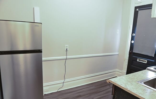 Studio, 1 bath, 315 sqft, $795, Unit Apt 19