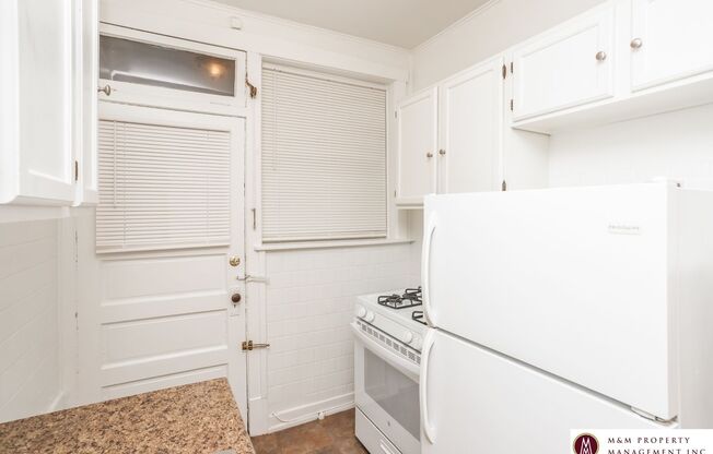 1 bed, 1 bath, 600 sqft, $1,350, Unit 956-35