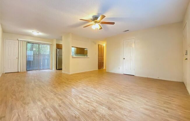 Kenniston Drive, 404