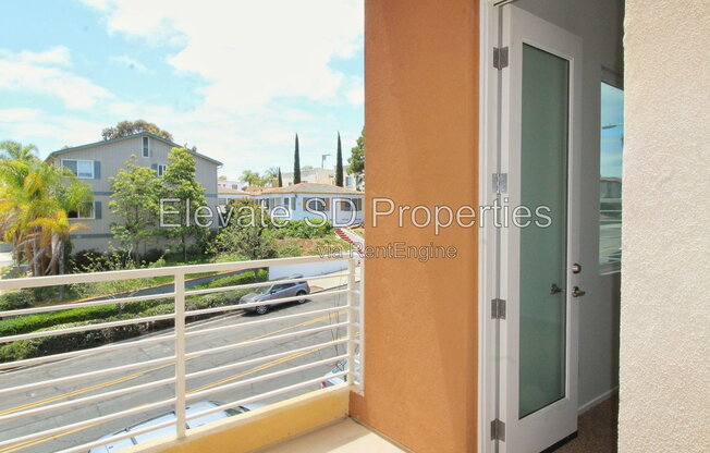 3 beds, 3.5 baths, 1,800 sqft, $4,995