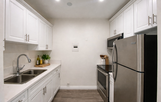 Studio, 1 bath, $1,350, Unit 105