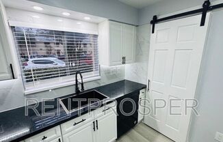 4267 S SEMORAN BOULEVARD