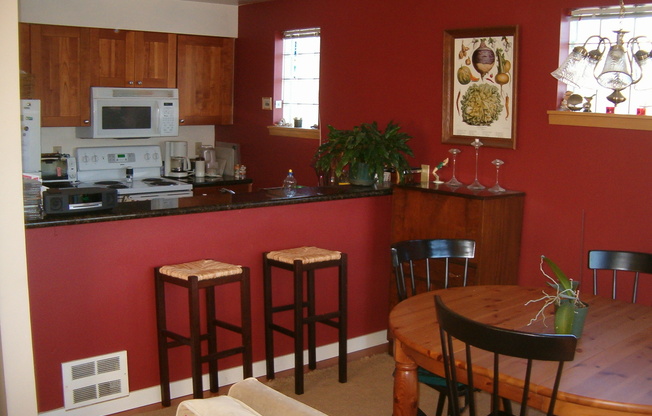 3644 Woodland Park Apartments are located in Wallingford