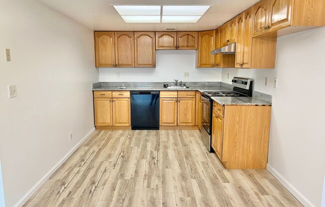 Newly Remodeled! 2 Bedroom 1 Bath Duplex