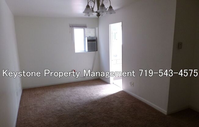 Downtown 2 Bed/1 Bath Second Floor Apartment with Interior Entrance Move-in Special - $925/$925