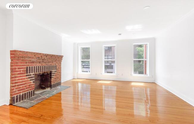 367 E 62 ST