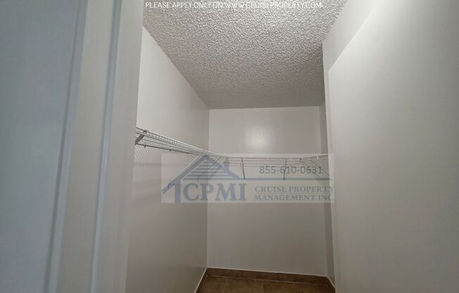 2 beds, 2 baths, 850 sqft, $1,975, Unit 2-204