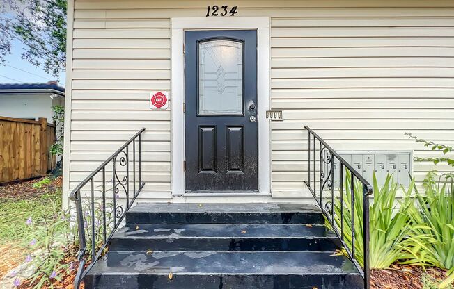 6 Plex in Old Northeast