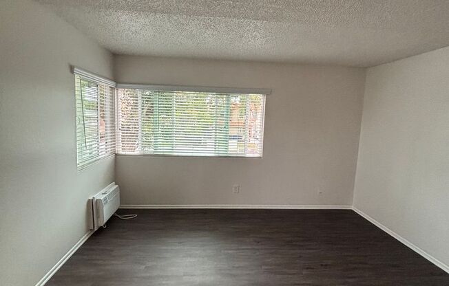 1 bed, 1 bath, 750 sqft, $2,160, Unit 802