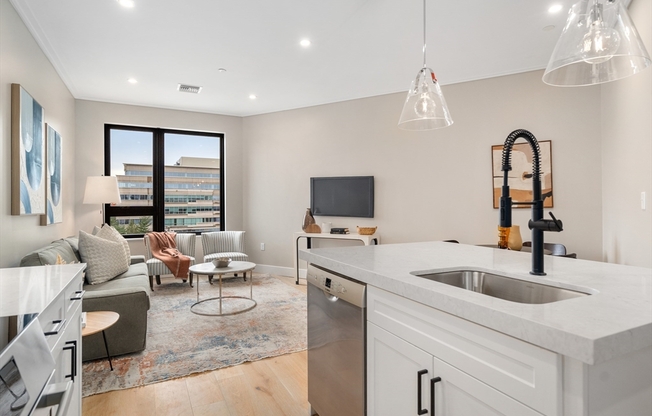 1 bed, 1 bath, 597 sqft, $2,650, Unit 416