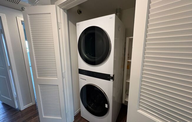 2 beds, 2 baths, 900 sqft, $2,895, Unit 126-304