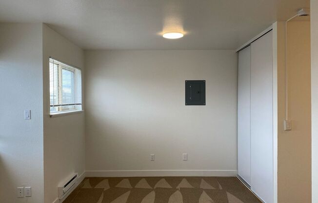 Studio, 1 bath, 563 sqft, $875, Unit Unit 304