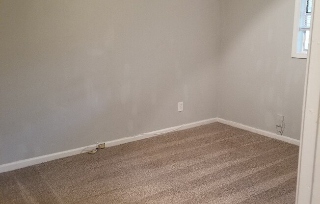 2 beds, 1 bath, $1,095, Unit 5846