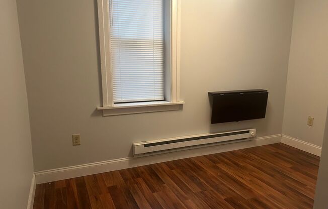 2 beds, 1 bath, $1,195, Unit Apt. #2