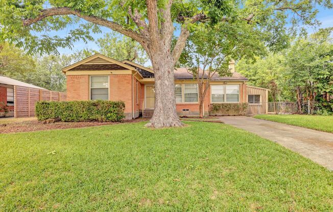 Convenient Living in Dallas – 3BR/2BA Home with Great Location