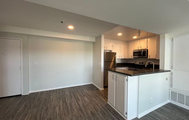2 beds, 2 baths, 1,100 sqft, $2,498, Unit 411