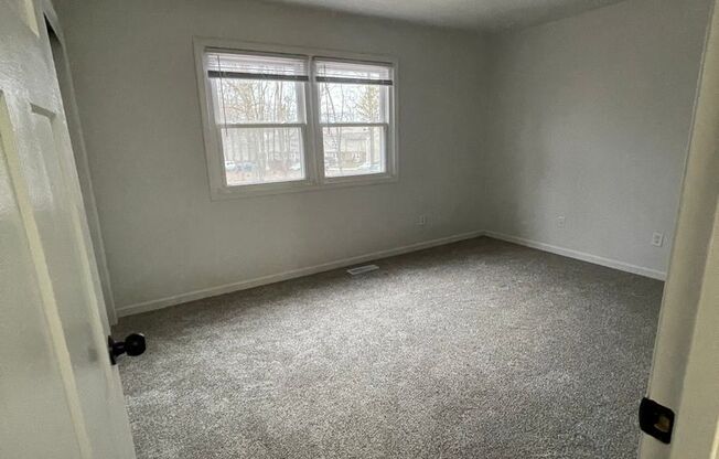 2 beds, 1.5 baths, 928 sqft, $1,050, Unit Unit 202