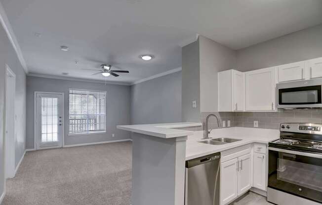 1 bed, 1 bath, 729 sqft, $1,218