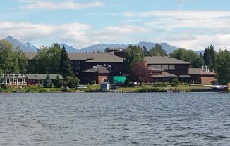Lakeshore Park Apartments