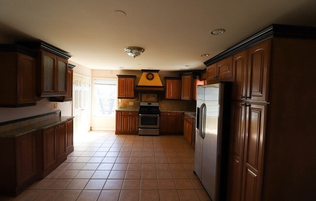 4 beds, 2 baths, 1,800 sqft, $3,800, Unit 2