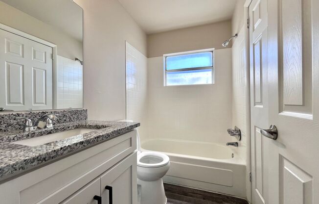 1 bed, 1 bath, 650 sqft, $1,549, Unit 14