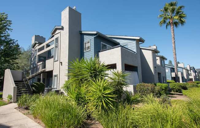 Autumn Oaks building exterior entries