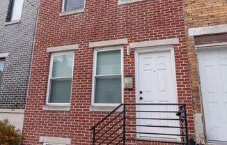 2 beds, 1 bath, $1,600