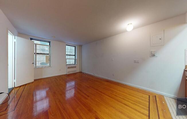 30 CHARLTON ST