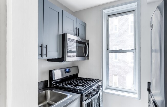 2 beds, 1 bath, $4,995, Unit 5A