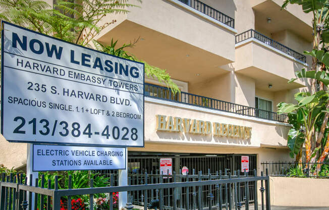 Apartment Building in Los Angeles