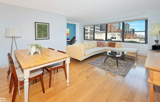 225 E 57 ST