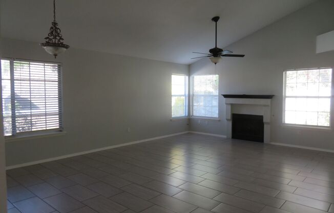 2 beds, 2 baths, $1,700