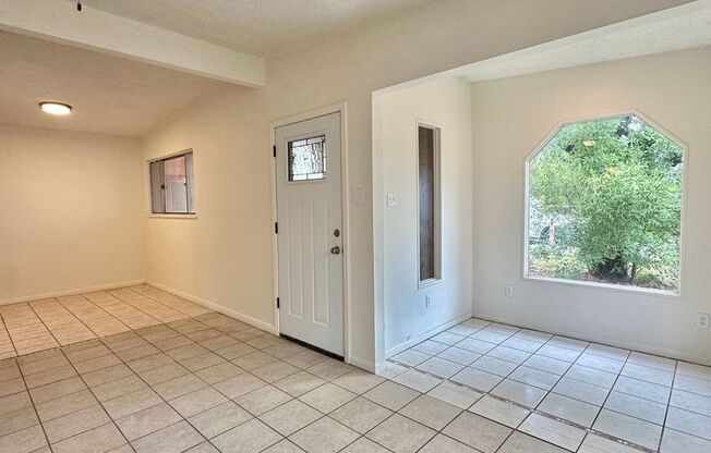 3 beds, 1 bath, $1,300