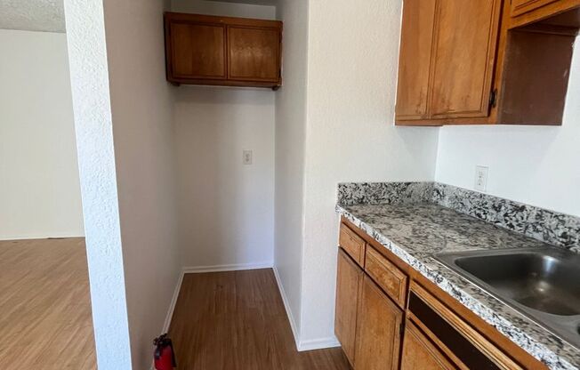 2 beds, 1 bath, 850 sqft, $2,500