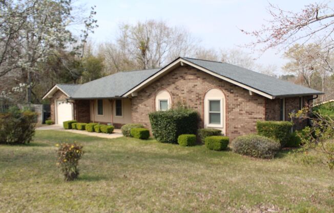 3 Bedroom 2 Bath W/ Garage Hephzibah!