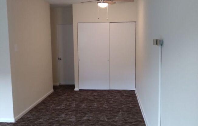 2 beds, 1 bath, 907 sqft, $1,770, Unit 101-C1